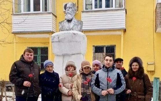 Тульские коммунисты почтили память Фридриха Энгельса