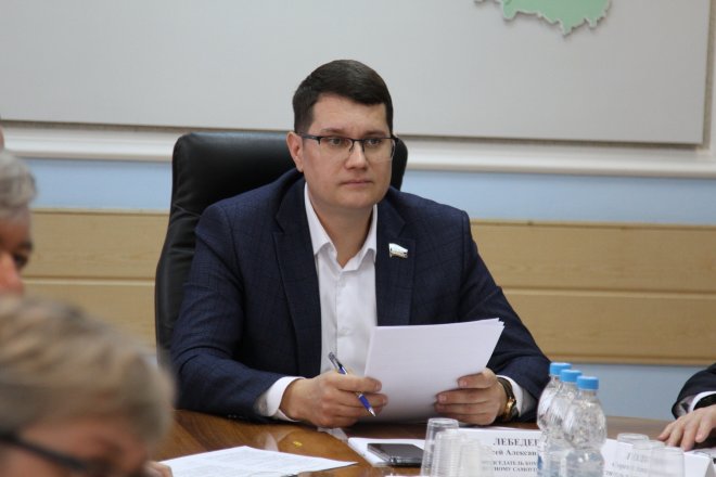 Председатель комитета по местному самоуправлению Тульской областной Думы Алексей Лебедев провел очередное заседание комитета