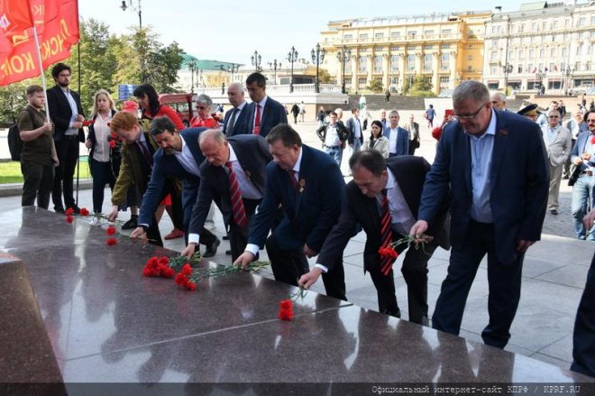9 мая состоится возложение цветов к Могиле Неизвестного солдата у Кремлевской стены
