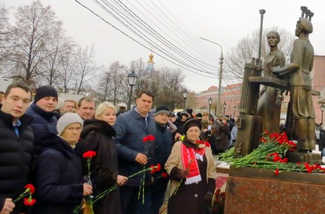В Туле увековечили подвиг юных туляков-оружейников