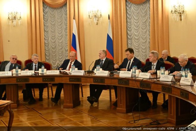 Г.А. Зюганов на «круглом столе» в Госдуме: Мы уделяли и уделяем особое внимание передовым технологиям!
