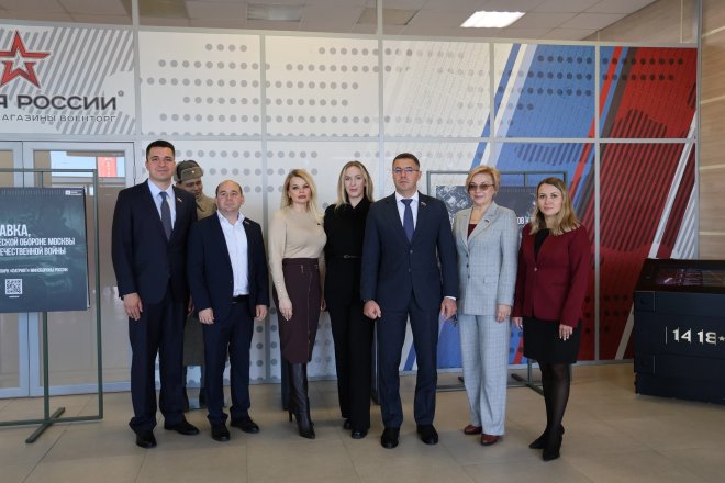 Депутаты фракции КПРФ в Тульской городской Думе посетили выставку «Битва за Москву» которая открылась в парке «Патриот-Тула»