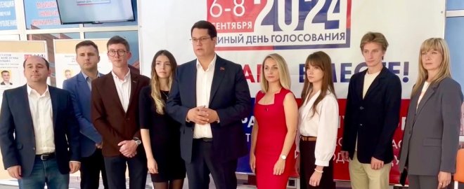 Кандидат в Губернаторы Тульской области Алексей Лебедев в воскресенье 8 сентября проголосовал на избирательном участке в городе Тула