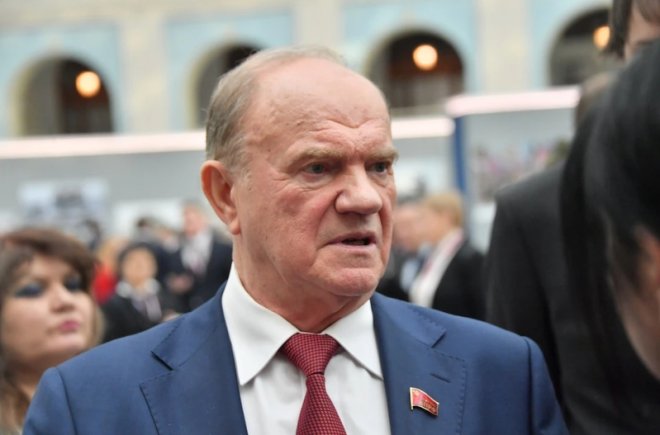 Геннадий Зюганов поддержал жителей украинского села, отказавшихся сносить памятник советскому солдату