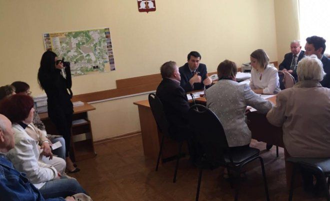Олег Лебедев провёл приём избирателей в городе Донском