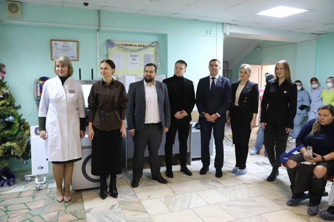 Депутат Тульской городской Думы от фракции КПРФ Елена Чекан поздравила с наступающим Новым годом маленьких пациентов Тульской городской клинической больницы им. Д.Я. Ваныкина