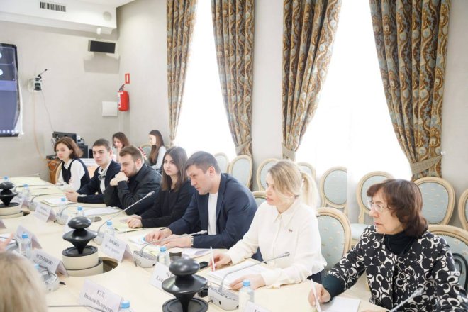 Елена Чекан приняла участие в заседании рабочей группы по вопросам образования
