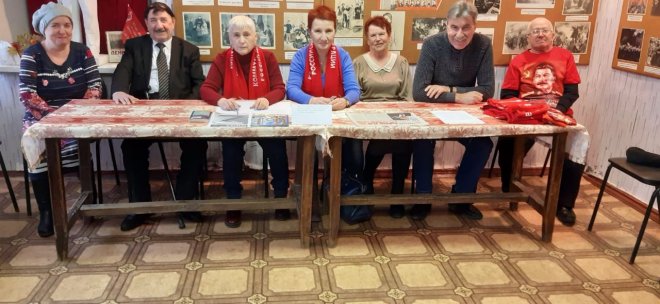 Ефремовские коммунисты отметили годовщину воссоединения Крыма и Севастополя