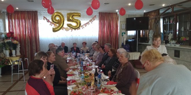 Заокский райком КПРФ поздравляет с 95-летним юбилеем ветерана партии Марию Михайловну Кузьмину 