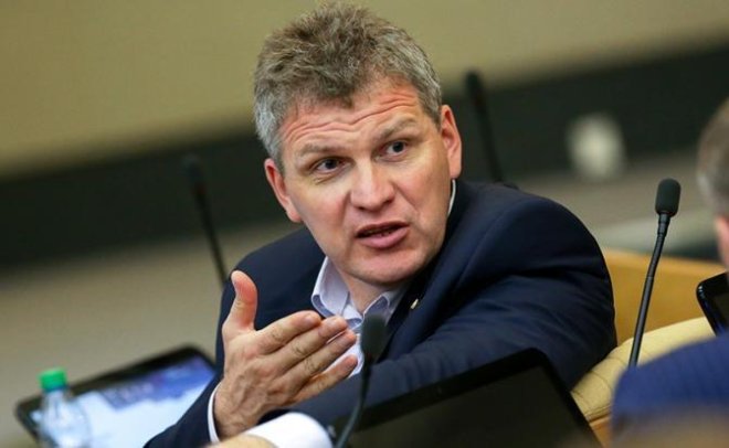 В КПРФ призвали повысить налог на сверхдоходы до 45%: Алексей Куринный жёстко раскритиковал предложение переложить нагрузку на все отрасли
