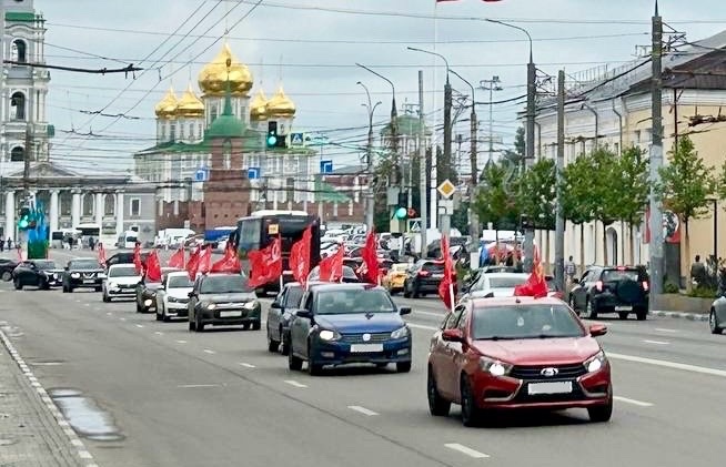 В городе-герое Туле прошел патриотический автопробег «Красные крылья Победы»
