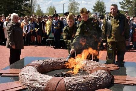 На Кургане Славы около Белева зажжен постоянный Вечный огонь