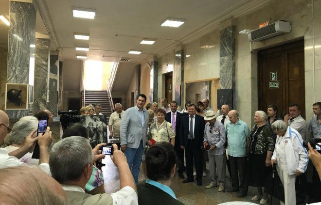 Тульский обком КПРФ организовал в городе Новомосковске выставку "Дети войны"