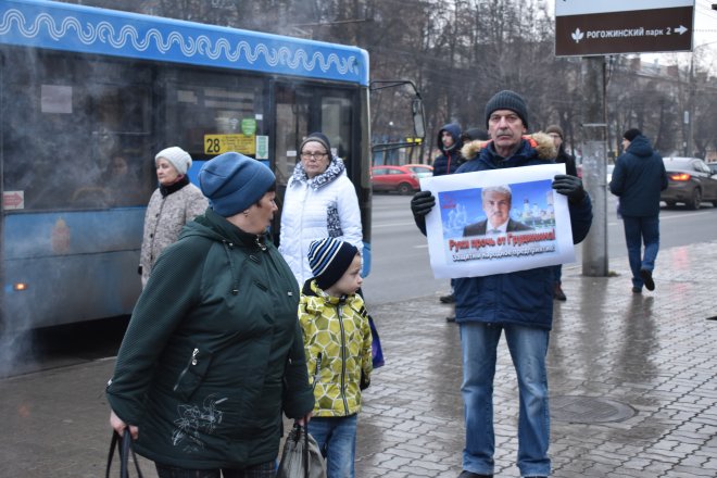 Тульский обком КПРФ продолжил акцию в поддержку Павла Грудинина - своего товарища по партии, директора  народного предприятия - совхоза имени Ленина.