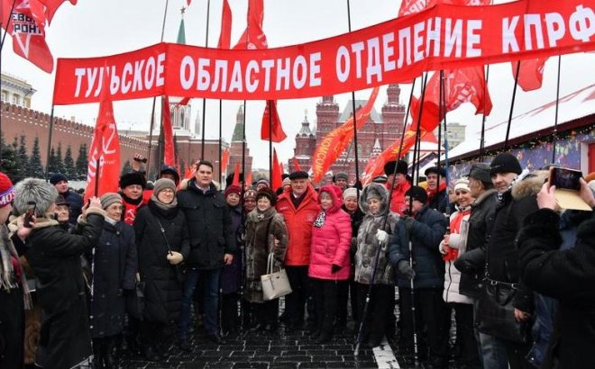 Тульские коммунисты возложили цветы к могиле И.В. Сталина