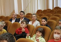Тульские депутаты – коммунисты посетили детскую областную больницу