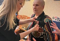 Депутат Тульской городской Думы, заместитель руководителя фракции КПРФ Елена Чекан поздравила ветеранов и вручила им юбилейные медали «80 лет Победы в Великой Отечественной войне 1941-1945 гг.» Депутат Тульской городской Думы, заместитель руководителя фракции КПРФ Елена Чекан поздравила ветеранов и вручила им юбилейные медали «80 лет Победы в Великой Отечественной войне 1941-1945 гг.»