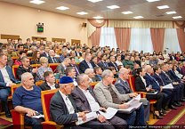 Г.А. Зюганов выступил на круглом столе, посвящённом проблемам пчеловодства юга и новых территорий России