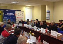 Олег Лебедев принял участие в круглом столе, посвященном проблемам пчеловодства