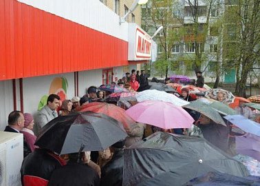 Лидер тульских коммунистов Олег Лебедев активно проводит встречи с жителями.
