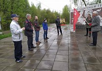 Коммунисты Пролетарского местного отделения и члены организаций левого толка провели возложения к Тульским памятникам и монументам Коммунисты Пролетарского местного отделения и члены организаций левого толка провели возложения к Тульским памятникам и монументам