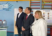 Первый секретарь Тульского обкома КПРФ Алексей Лебедев контролировал ход голосования Первый секретарь Тульского обкома КПРФ Алексей Лебедев контролировал ход голосования