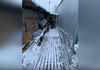 Коммунисты и комсомольцы Тульской области помогли очистить от снега питомник "Любимец" Коммунисты и комсомольцы Тульской области помогли очистить от снега питомник "Любимец"