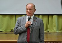 2 сентября Г.А. Зюганов принял участие в торжественных мероприятиях, посвященных Дню знаний, в школе №950 московского района Отрадное