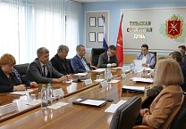 Алексей Лебедев провел очередное заседание Комитета по местному самоуправлению Тульской областной Думы Алексей Лебедев провел очередное заседание Комитета по местному самоуправлению Тульской областной Думы