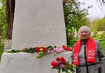В Тульской области коммунисты в День рождения Карла Маркса возложили цветы к памятнику великого философа
