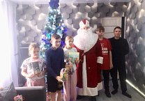 Тульские комсомольцы поздравили многодетные семьи с Новым годом