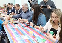 Депутаты-коммунисты приняли участие в новогоднем празднике в детской областной больнице Депутаты-коммунисты приняли участие в новогоднем празднике в детской областной больнице