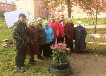 100 деревьев в честь столетия Великого Октября!