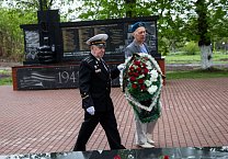 В Тульской области члены КПРФ почтили память героев Великой Отечественной войны в день 75-летия Великой Победы!