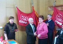 Коммунисты Богородицка чествуют своих ветеранов Коммунисты Богородицка чествуют своих ветеранов