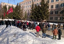 На митинге в Плавске против мусорных поборов член "Единой России" заявил о недоверии к партии и выходе из её рядов 