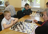 Коммунисты Черни поддержали любителей шахмат