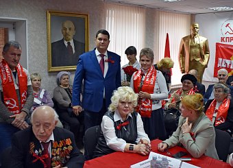 На круглом столе в Туле, посвященном годовщине Великого Октября, выступили Николай Арефьев и Сергей Удальцов