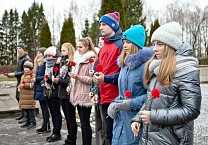 Алексинские коммунисты приняли участие в городских мероприятиях, посвященных 78-ой годовщине освобождения г. Алексина от немецко-фашистских захватчиков!