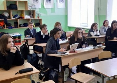 Ефремовский ГК КПРФ провёл серию встреч со школьниками в преддверии Дня комсомола