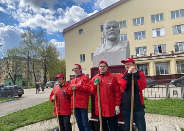 Тульские комсомольцы организовали коммунистический субботник