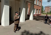Тульский обком провел патриотическую акцию Тульский обком провел патриотическую акцию