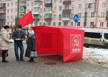 В Туле прошли пикеты "За социальную справедливость!"