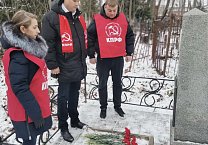 Тульские коммунисты продолжают Вахту памяти земляков-героев Тульские коммунисты продолжают Вахту памяти земляков-героев