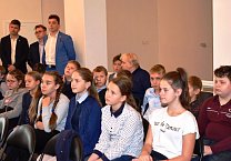 В Туле открылась выставка, посвященная 100-летию комсомола