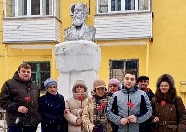 Тульские коммунисты почтили память Фридриха Энгельса
