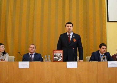 Лидер тульских коммунистов Олег Лебедев активно проводит встречи с жителями.