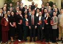 Дмитрий Новиков: «КПРФ будет и дальше укреплять своё влияние, ведя подготовку идеологов и пропагандистов партии» Дмитрий Новиков: «КПРФ будет и дальше укреплять своё влияние, ведя подготовку идеологов и пропагандистов партии»