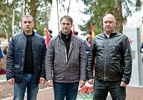 Депутаты-коммунисты Собрания депутатов г. Алексина приняли участие в траурном мероприятии по перезахоронению в братскую могилу останков 55 советских солдат Депутаты-коммунисты Собрания депутатов г. Алексина приняли участие в траурном мероприятии по перезахоронению в братскую могилу останков 55 советских солдат