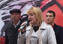 Оштрафованная судом депутат-коммунист Галина Лазурейкис не испугалась и продолжит защищать своих земляков!